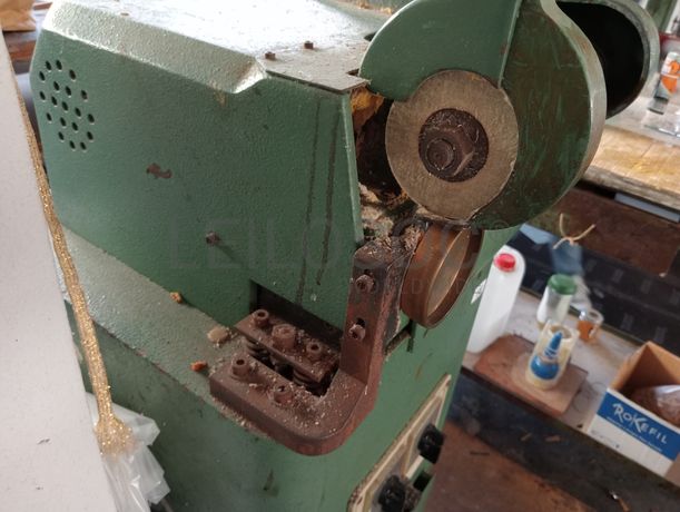 Máquinas e Equipamentos para a Indústria do Calçado