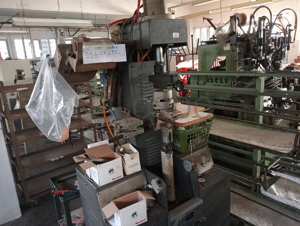 Máquinas e Equipamentos para a Indústria do Calçado