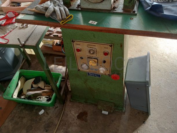 Máquinas e Equipamentos para a Indústria do Calçado