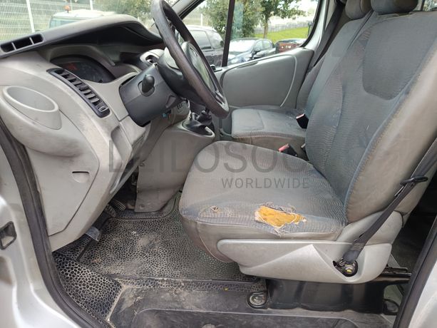 Renault Trafic · Ano 2006