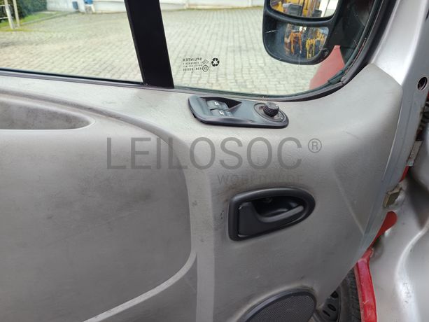 Renault Trafic · Ano 2006