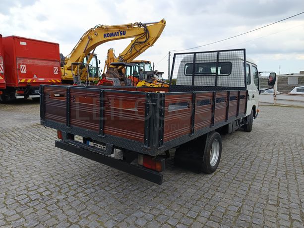 Toyota Dyna · Ano 2002