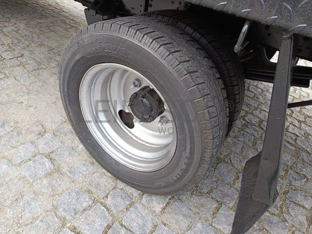 Toyota Dyna · Ano 2002