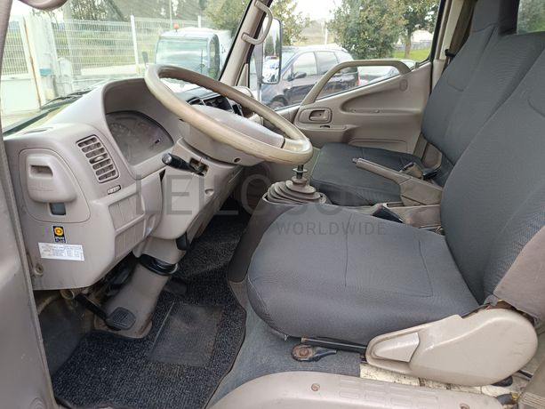 Toyota Dyna · Ano 2002