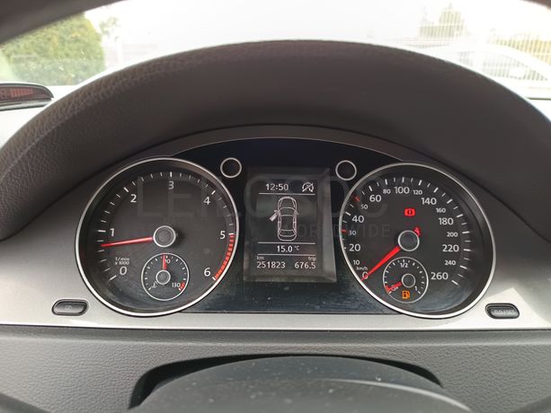 Volkswagen Passat · Ano 2010