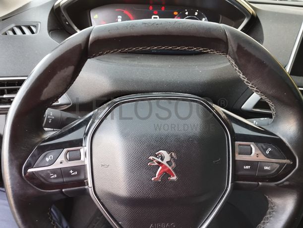 Peugeot 5008 · Ano 2017