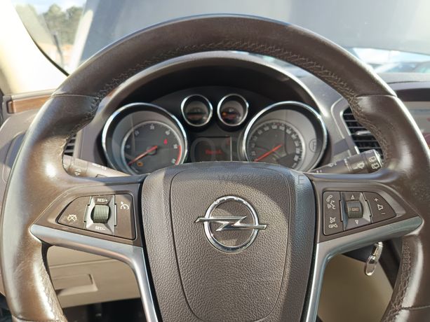 Opel Insígnia Sports Tourer 2.0 CDTI · Ano 2009