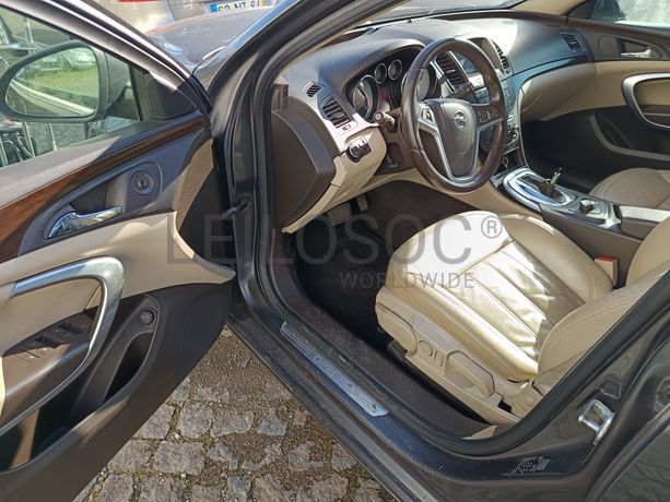 Opel Insígnia Sports Tourer 2.0 CDTI · Ano 2009