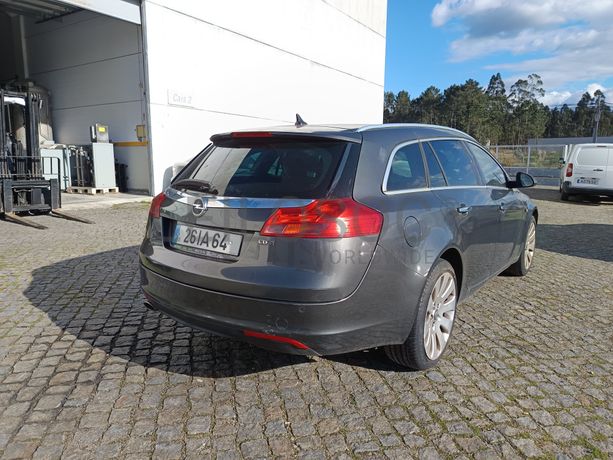 Opel Insígnia Sports Tourer 2.0 CDTI · Ano 2009