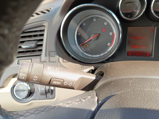 Opel Insígnia Sports Tourer 2.0 CDTI · Ano 2009