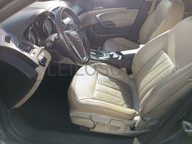 Opel Insígnia Sports Tourer 2.0 CDTI · Ano 2009