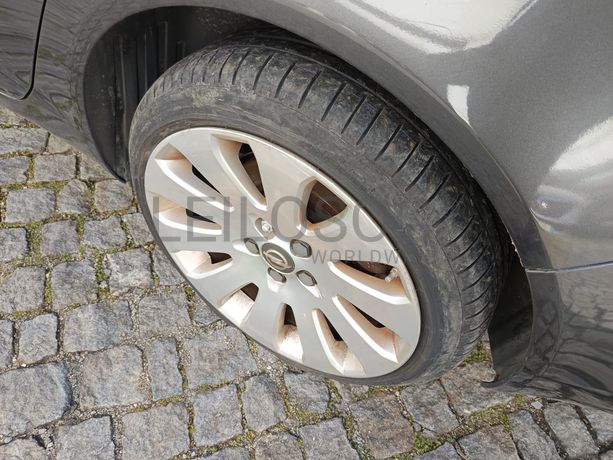 Opel Insígnia Sports Tourer 2.0 CDTI · Ano 2009