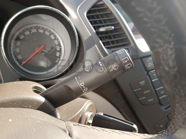 Opel Insígnia Sports Tourer 2.0 CDTI · Ano 2009