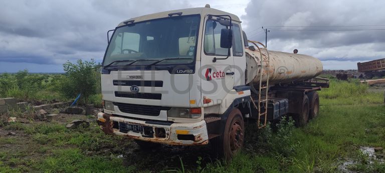 Nissan Diesel UD290