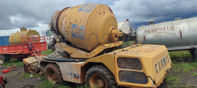 AUTOBETONEIRA CARMIX 2.5TT