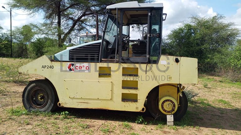 Compactador pneumático AMMANN