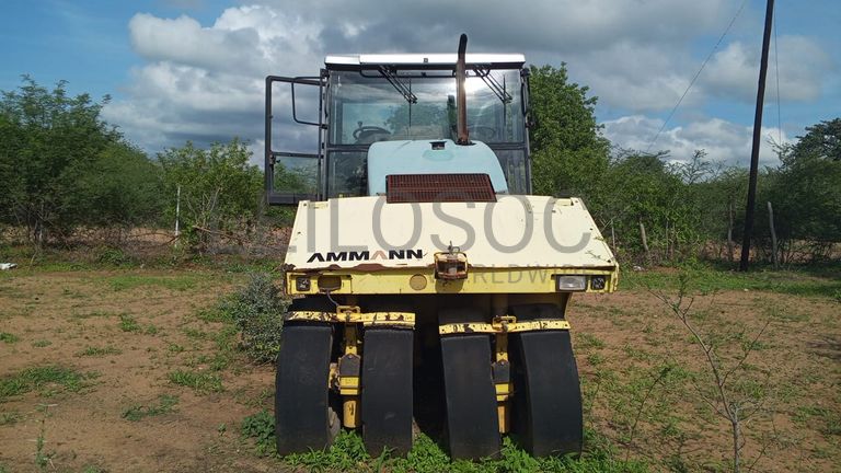 Compactador pneumático AMMANN