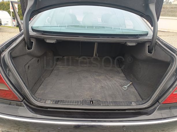 Mercedes-Benz E 220 · Ano 2004