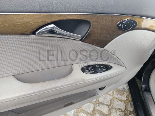 Mercedes-Benz E 220 · Ano 2004