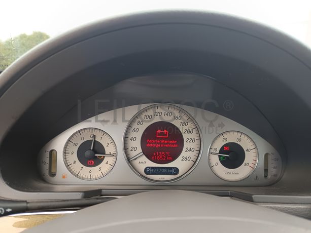 Mercedes-Benz E 220 · Ano 2004