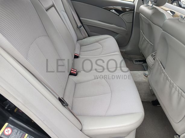 Mercedes-Benz E 220 · Ano 2004