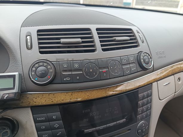 Mercedes-Benz E 220 · Ano 2004