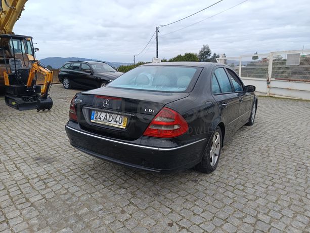 Mercedes-Benz E 220 · Ano 2004