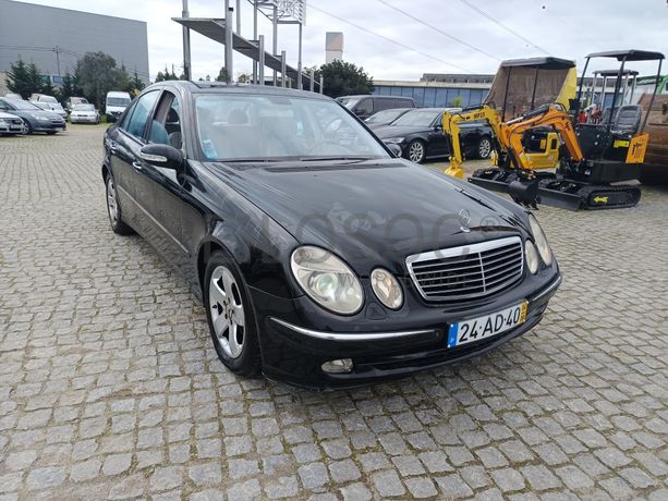 Mercedes-Benz E 220 · Ano 2004