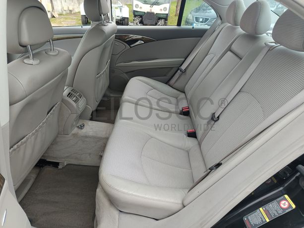 Mercedes-Benz E 220 · Ano 2004