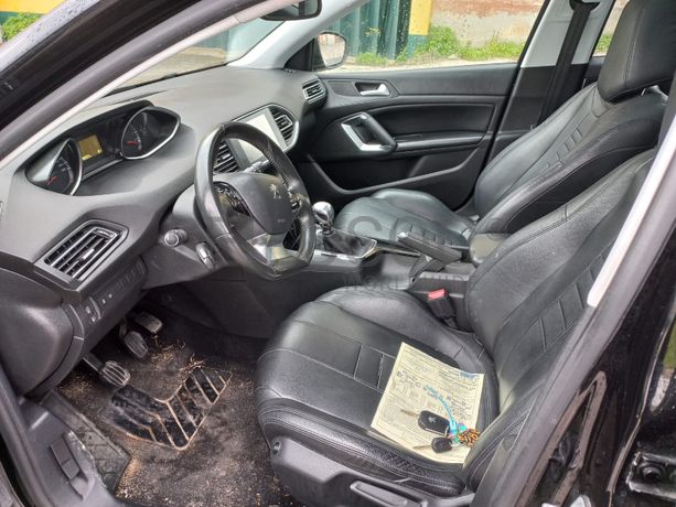 Peugeot 308 · Ano 2014