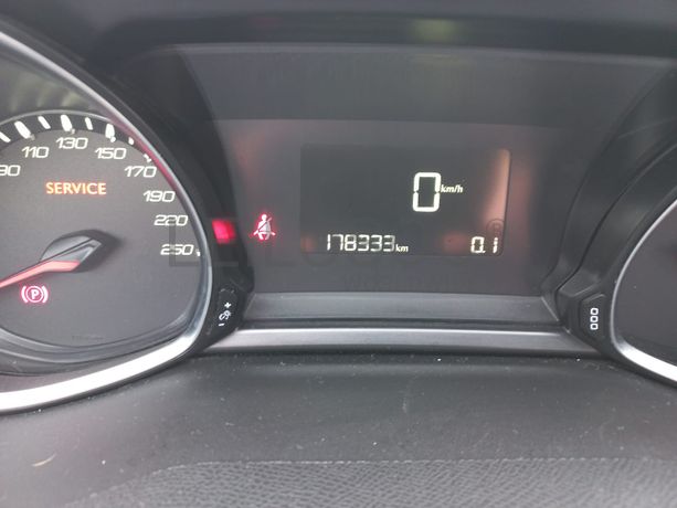 Peugeot 308 · Ano 2014