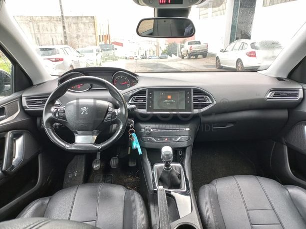 Peugeot 308 · Ano 2014