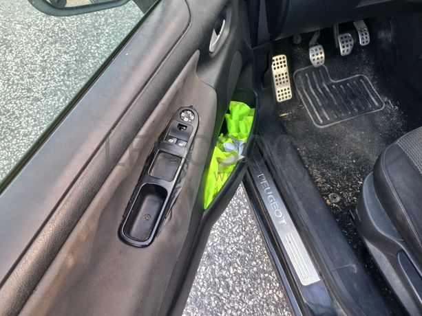 Peugeot 207 · Ano 2011