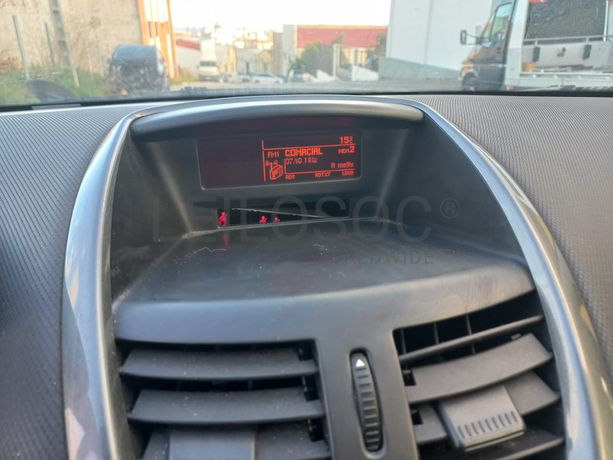 Peugeot 207 · Ano 2011