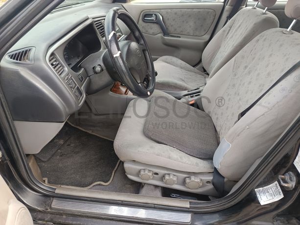 Nissan Primera · Ano 2000