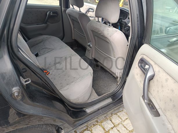 Nissan Primera · Ano 2000