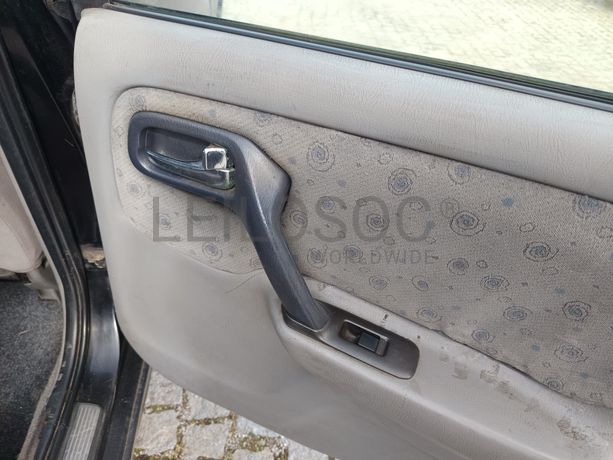 Nissan Primera · Ano 2000