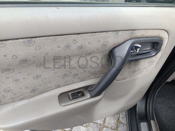 Nissan Primera · Ano 2000