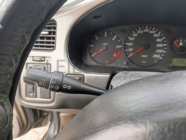 Nissan Primera · Ano 2000