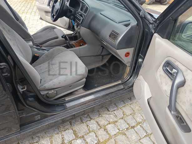 Nissan Primera · Ano 2000