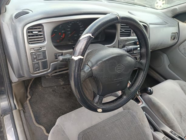 Nissan Primera · Ano 2000