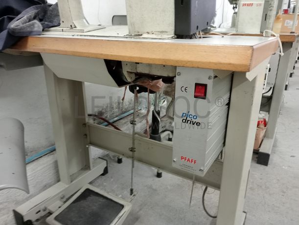 Máquinas de Coluna Alta · Máquina de Ribetes