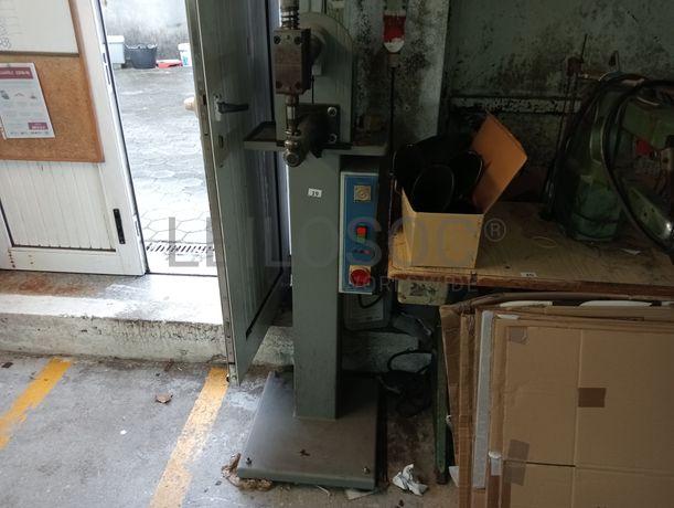 Martelo de Rebater Costuras · Máquina de Fita