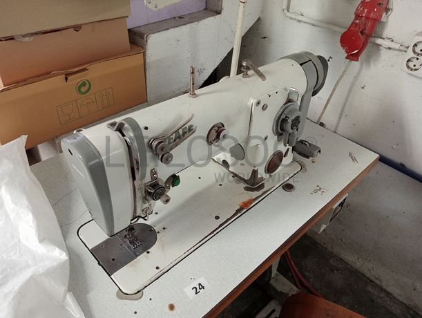 Máquinas de Coluna Alta · Máquinas de Zig-Zag