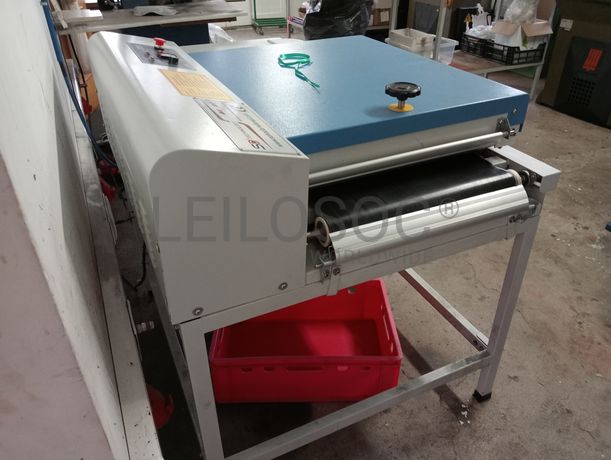 Máquinas de Entretelar, Vergar e Colar