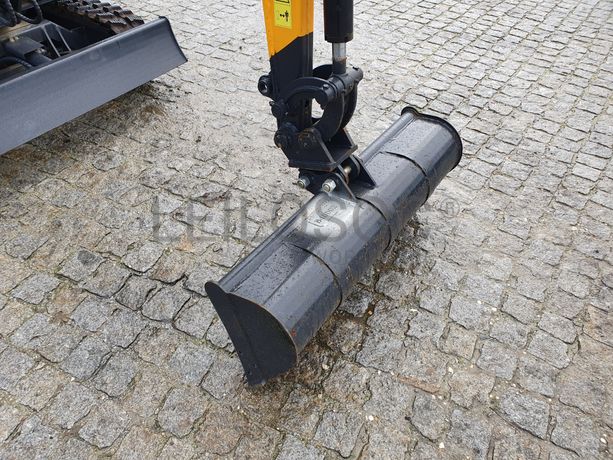 Mini Giratória Infront YFE16 · Ano 2022