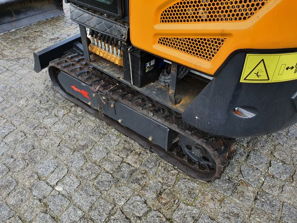 Mini Giratória Infront YFE16 · Ano 2022