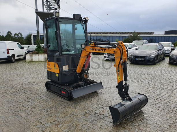 Mini Giratória Infront YFE16 · Ano 2022