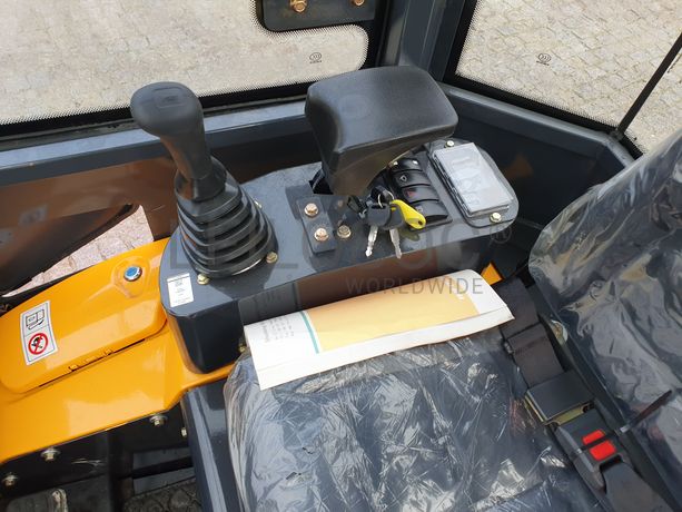 Mini Giratória Infront YFE16 · Ano 2022