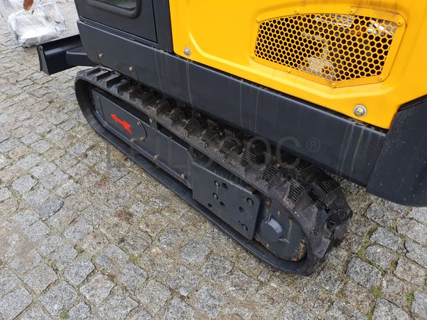 Mini Giratória Infront YFE20 · Ano 2023